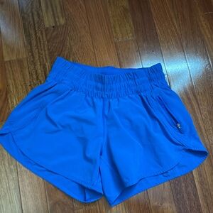 LULULEMON Track That LR 4” shorts